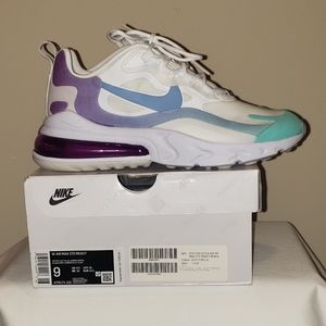 Nike Women's Air Max 270 REACT